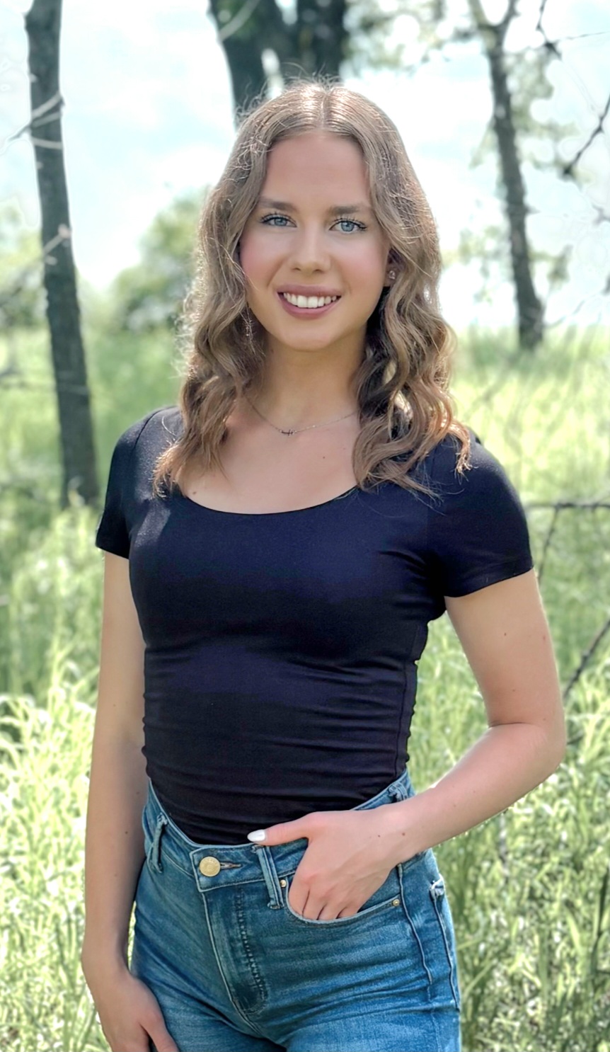 Jaelyn — Hair Stylist at 007 Style & Studio